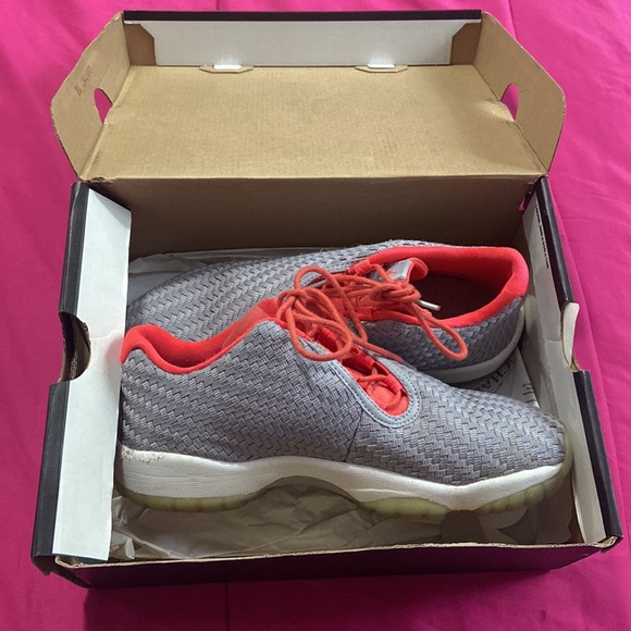 Air Jordan Future Lows BG - Picture 2 of 6